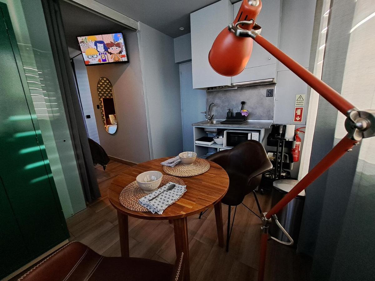 Kiosk 550 - *